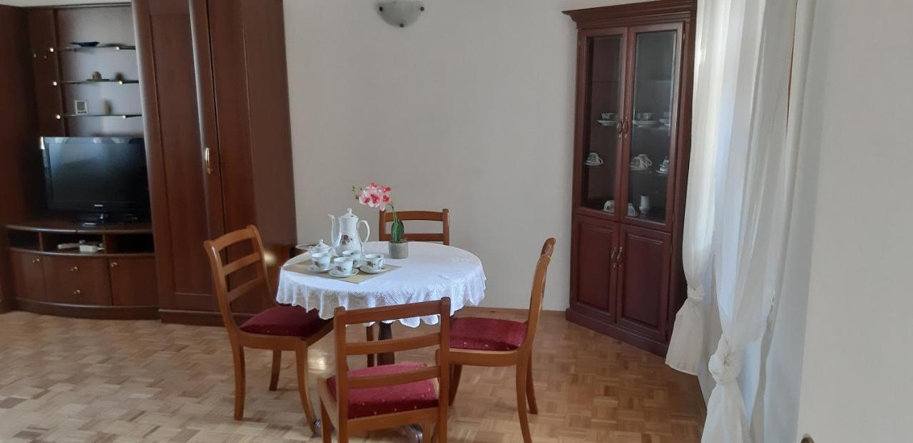 Apartman Bogdan Jelsa  Exteriör bild