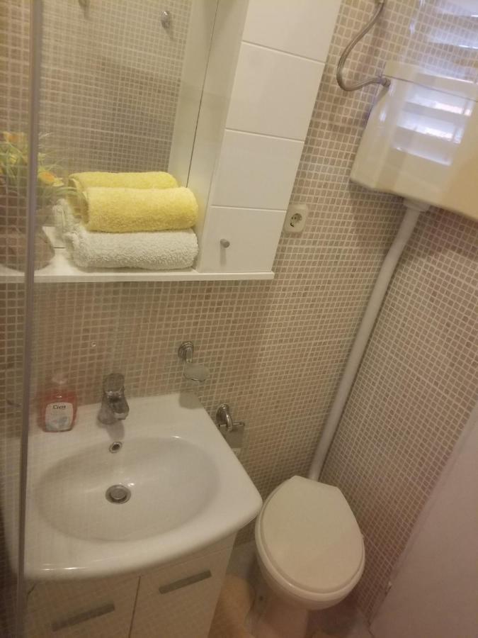 Apartman Bogdan Jelsa  Exteriör bild